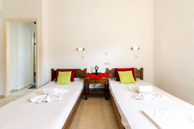 Village Oasis Annex ماليا المظهر الخارجي الصورة