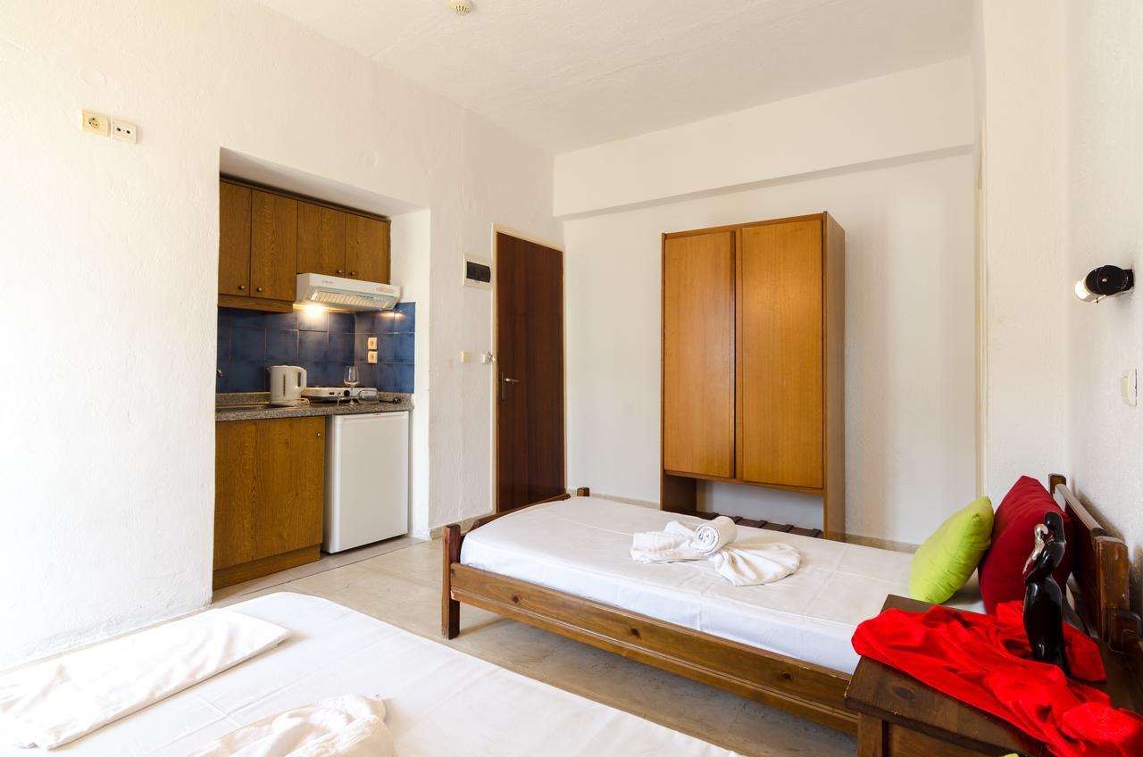 Village Oasis Annex ماليا المظهر الخارجي الصورة